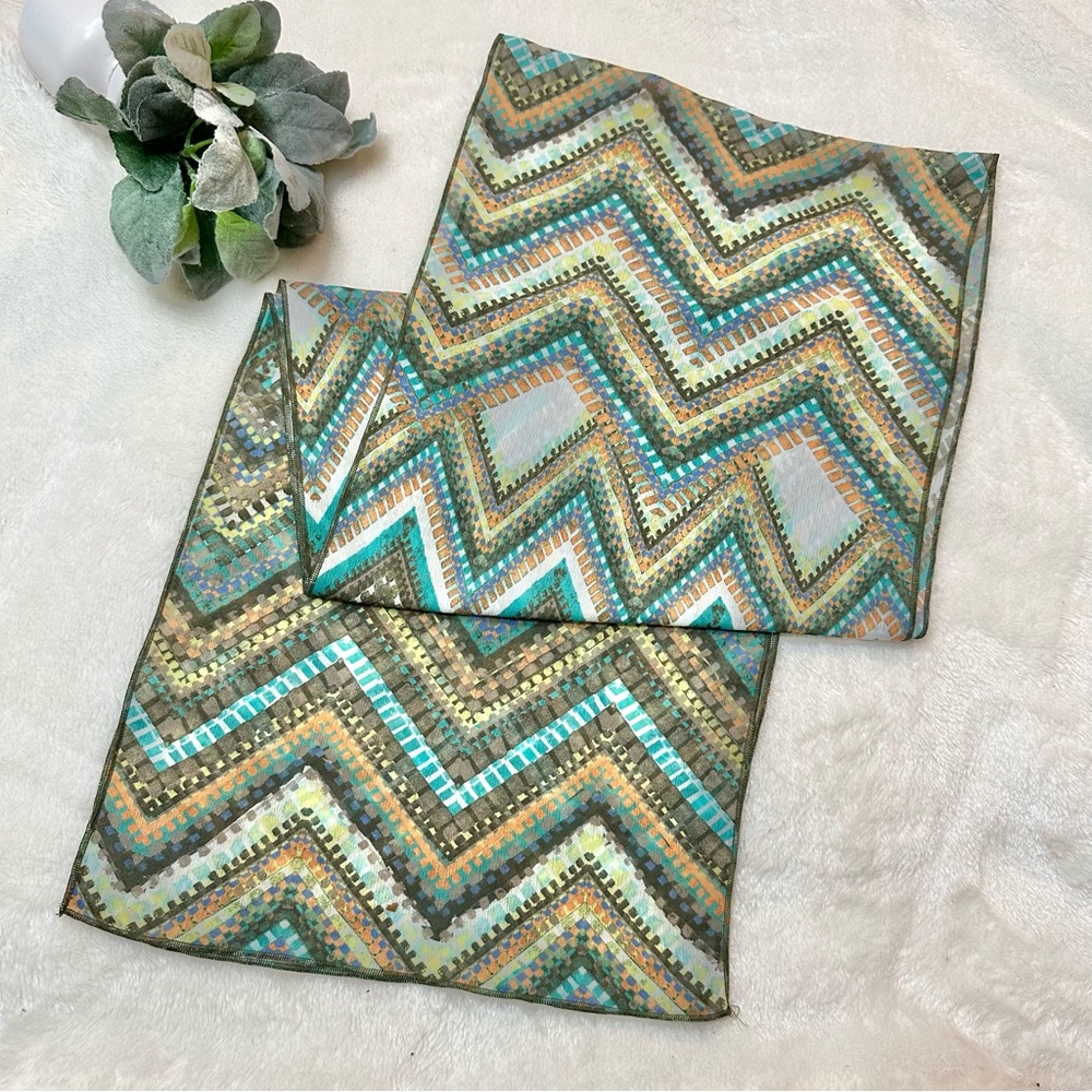 MULTICOLOR Chevron Rectangular Scarf